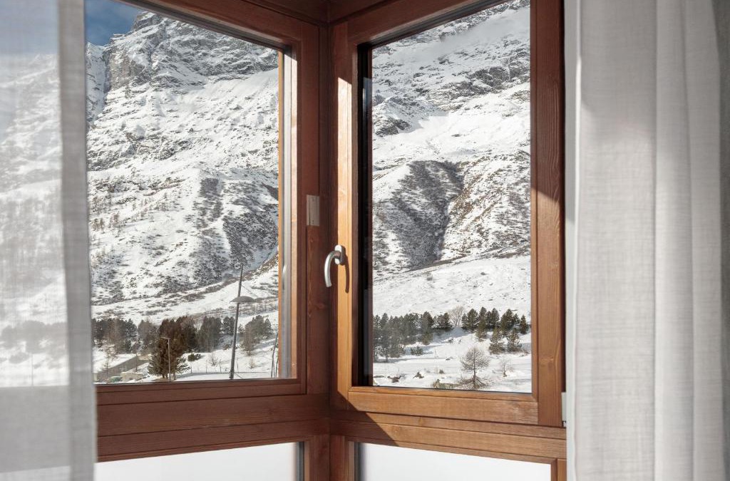 Cervinia Apartment | HelloCHALET - The One - Bootdryer, home theatre with subwoofer, netflix, hydromassage Turkish bath