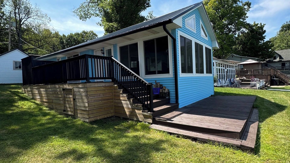 Reading House | Hemlock Lake House - Close to Hillsdale College