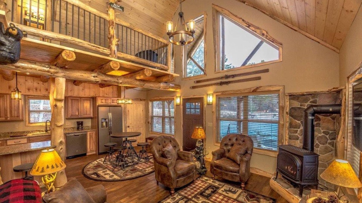 Cranmore Birches Ski Chalet | Hemlock · UNIQUE, LUXURY CHALET, CRANMORE, 2MIN TO TOWN