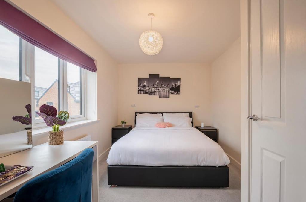 Hemsworth House | Hemsworth Homestay with Double Bedroom and Private Bathroom