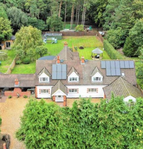 Ickburgh House | Hen & Stag Retreat Weekend Stay Sleeps 10 to 30