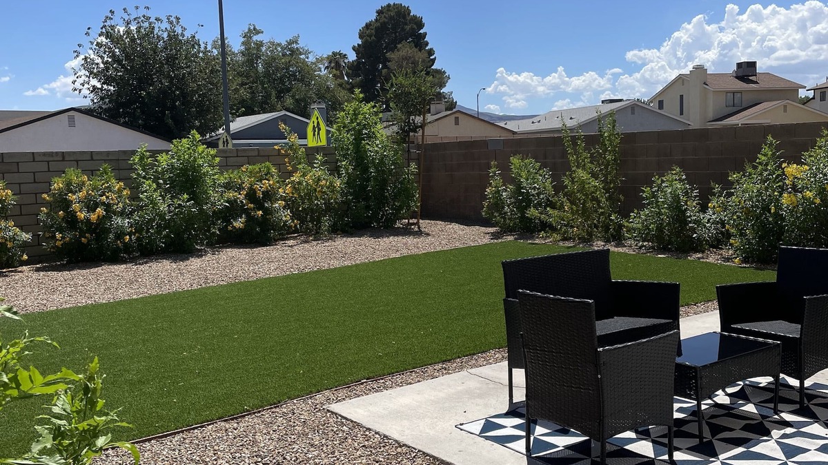 Whitney Ranch House | Henderson Townhome Approx. 15-20 min to the Las Vegas Strip