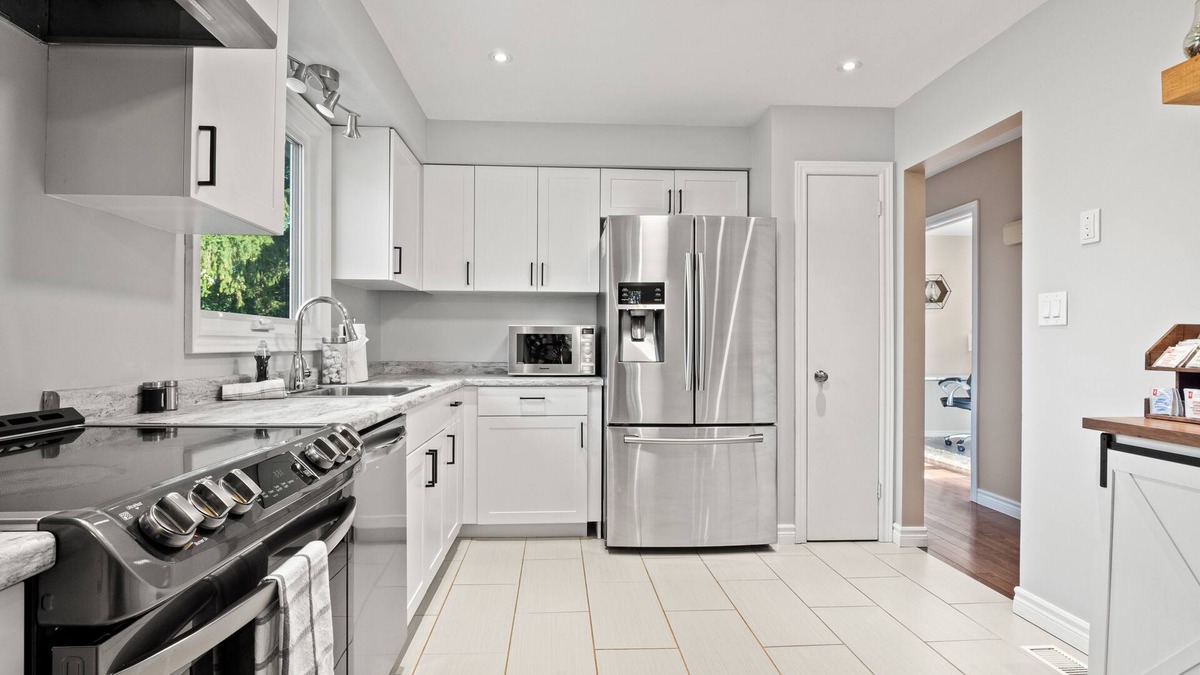 Port Dalhousie House | Henley House | 8 ppl | Hot Tub & Firetable | Near Rowing, Brock, Beach, NHS
