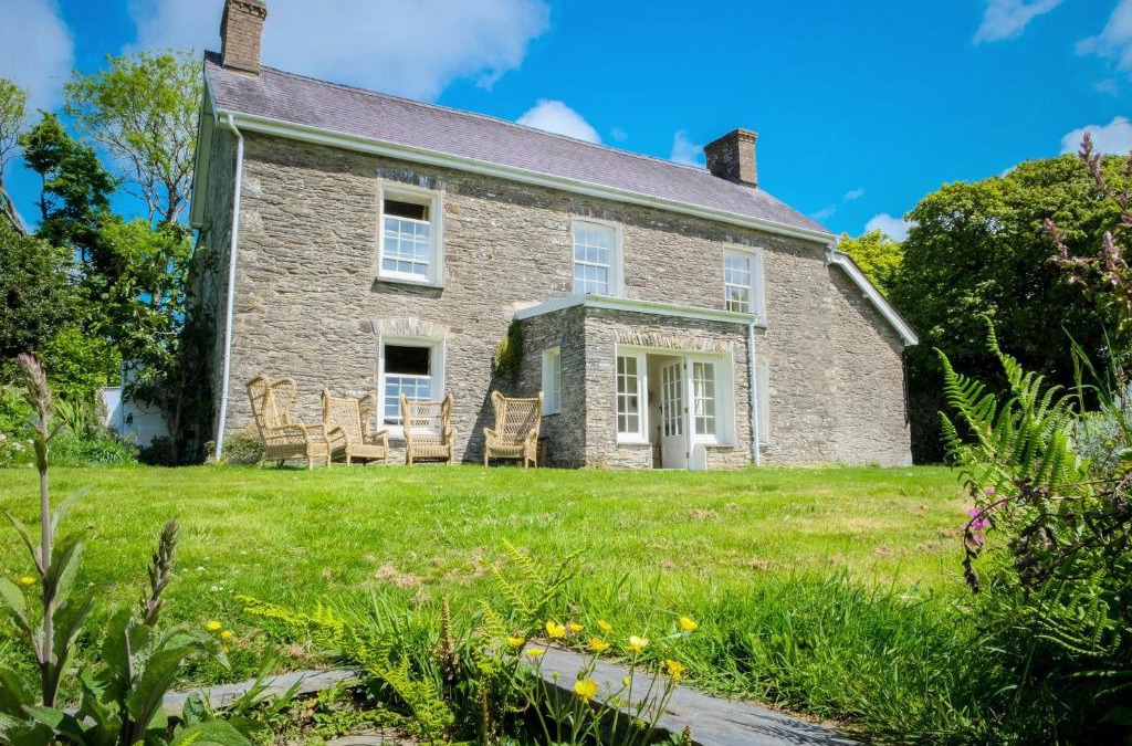 Felindre Farchog House | Henllys