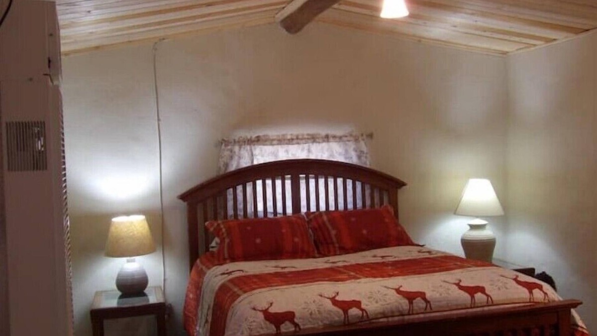 El Porvenir Cabin | Henry Cabin - El Porvenir Cabins - Hermits Peak