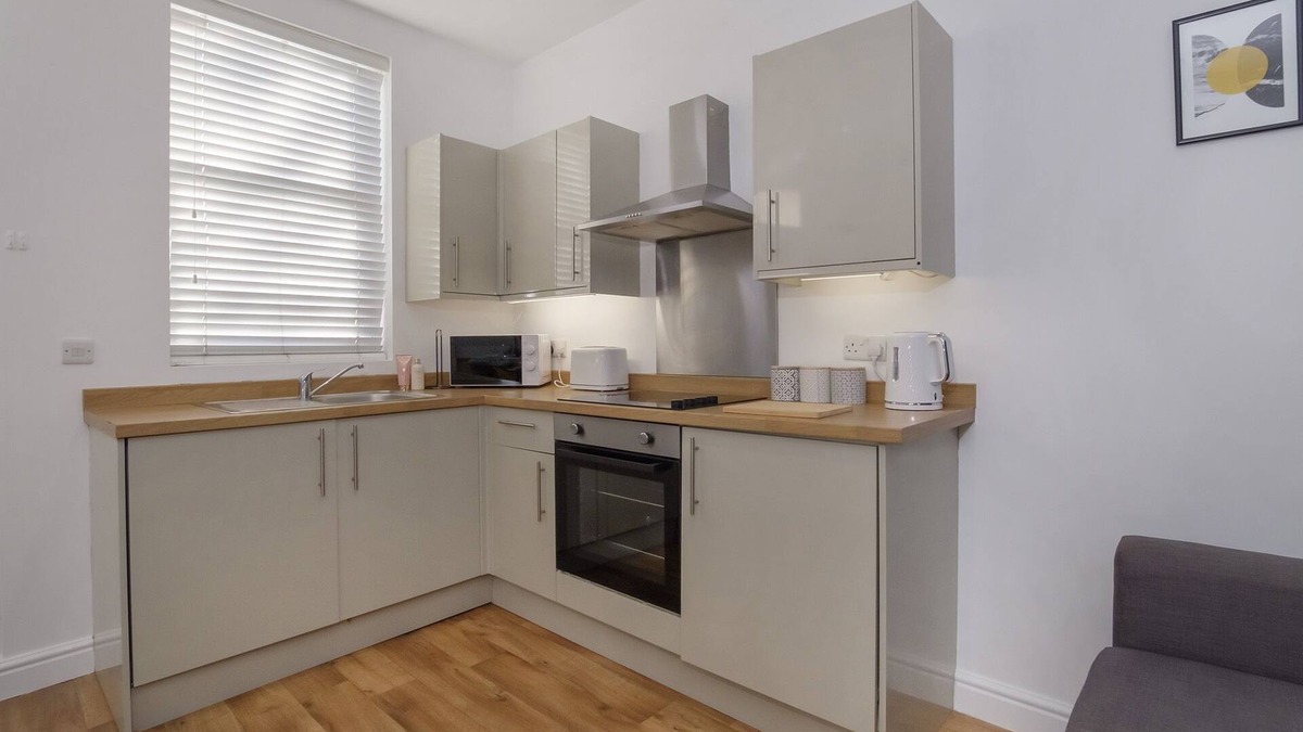 Acomb Cottage | Henry Court Apartment 2 - sleeps 4 guests in 1 bedroom