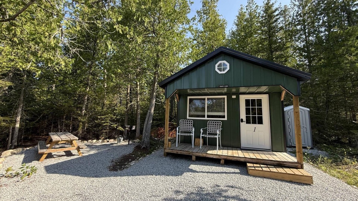 Drummond Island House | Henry's Cabin - Johnswood Off Grid Cabins on Drummond Island