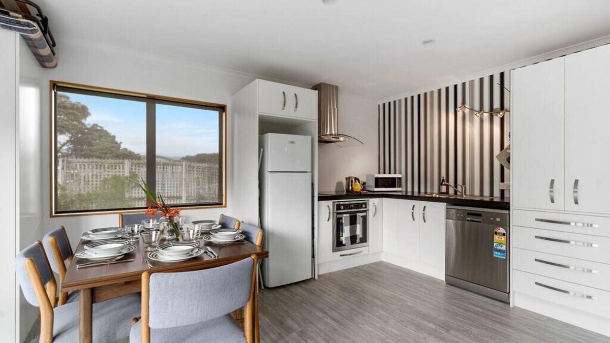 Waikanae Cottage | Heperi Haven - Waikanae Beach Holiday Home