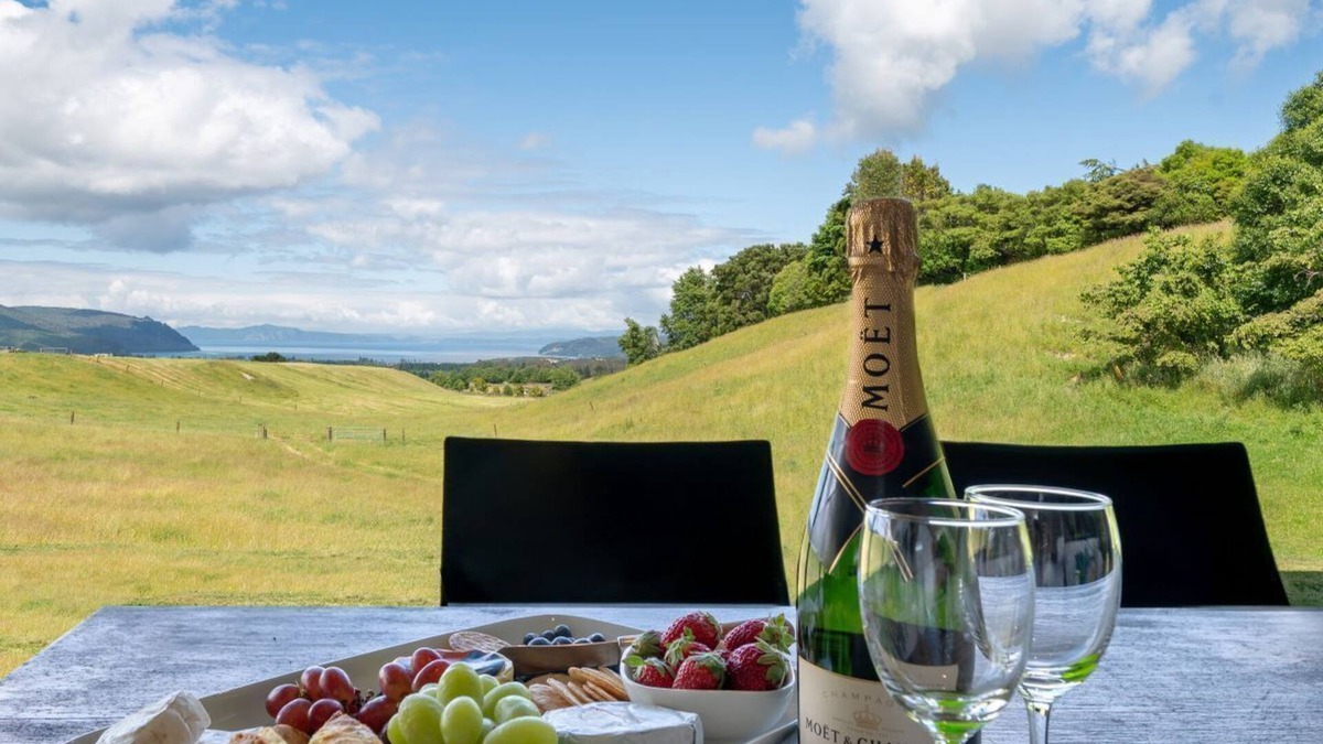 Kinloch House | Hepina Heights Retreat