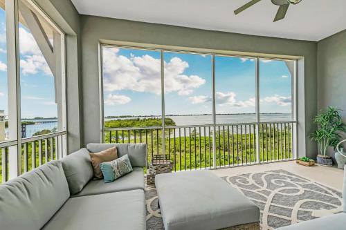 Whitney Beach House | Here Comes The Sun