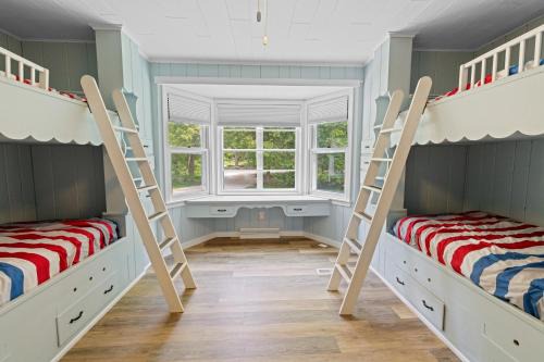 Egg Harbor House | Here Comes the Sunset by Simple Life Rentals