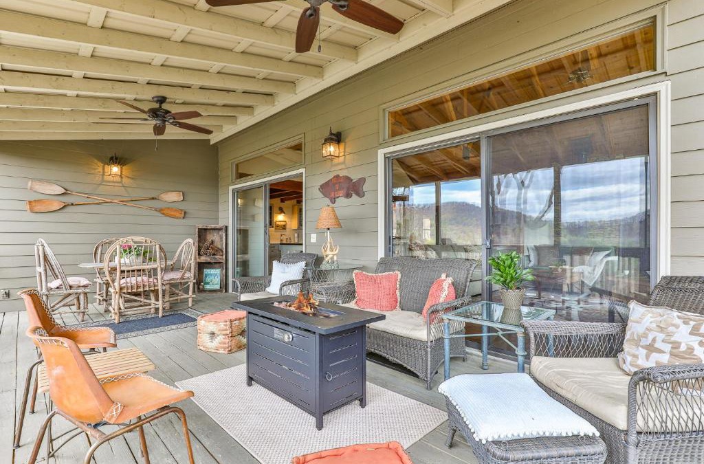 Big Canoe House | Here For The Views - Beautiful & Historic Cabin in Big Canoe