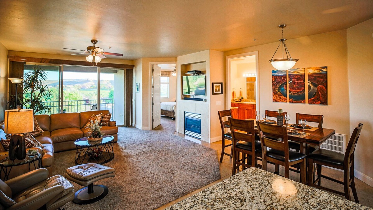 St. George Condo | HERE IS YOUR CONDO!! BUILDING? WORKING REMOTE?? 30 DAY MINIMUM