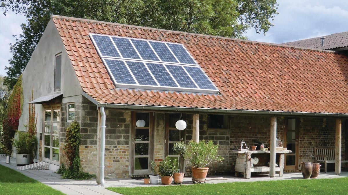 Leke House | Here you live in a renovated barn in Leke on a former farm.