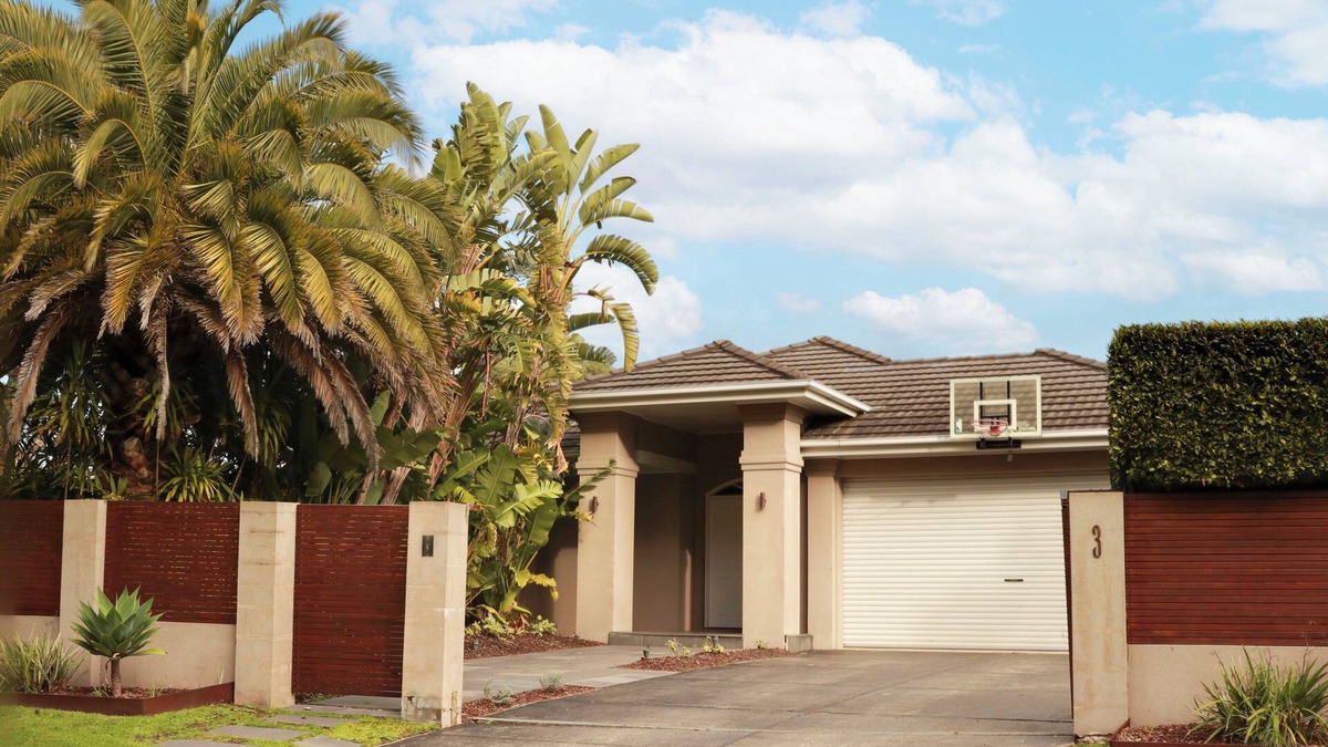 Cowes House | Hereward Close