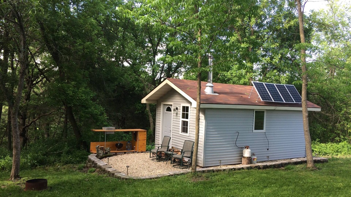 Chatfield Cabin | Heritage Hideaway- Tiny House