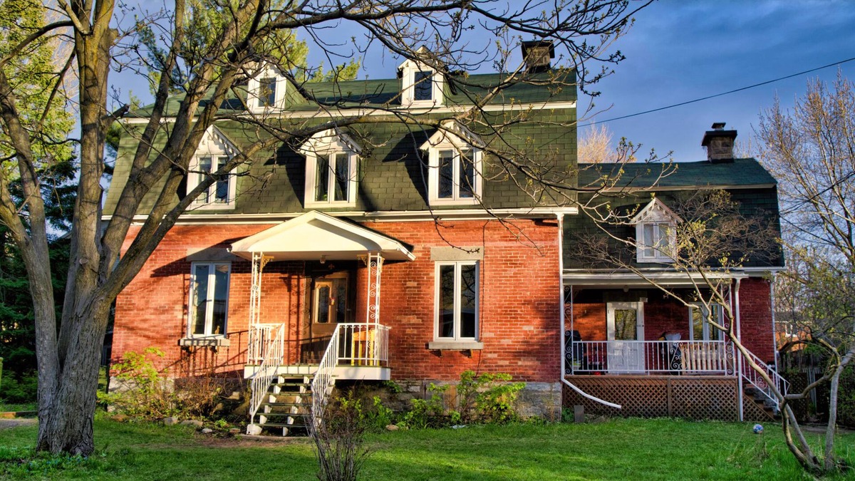Laval House | Heritage house in the old Ste-Rose