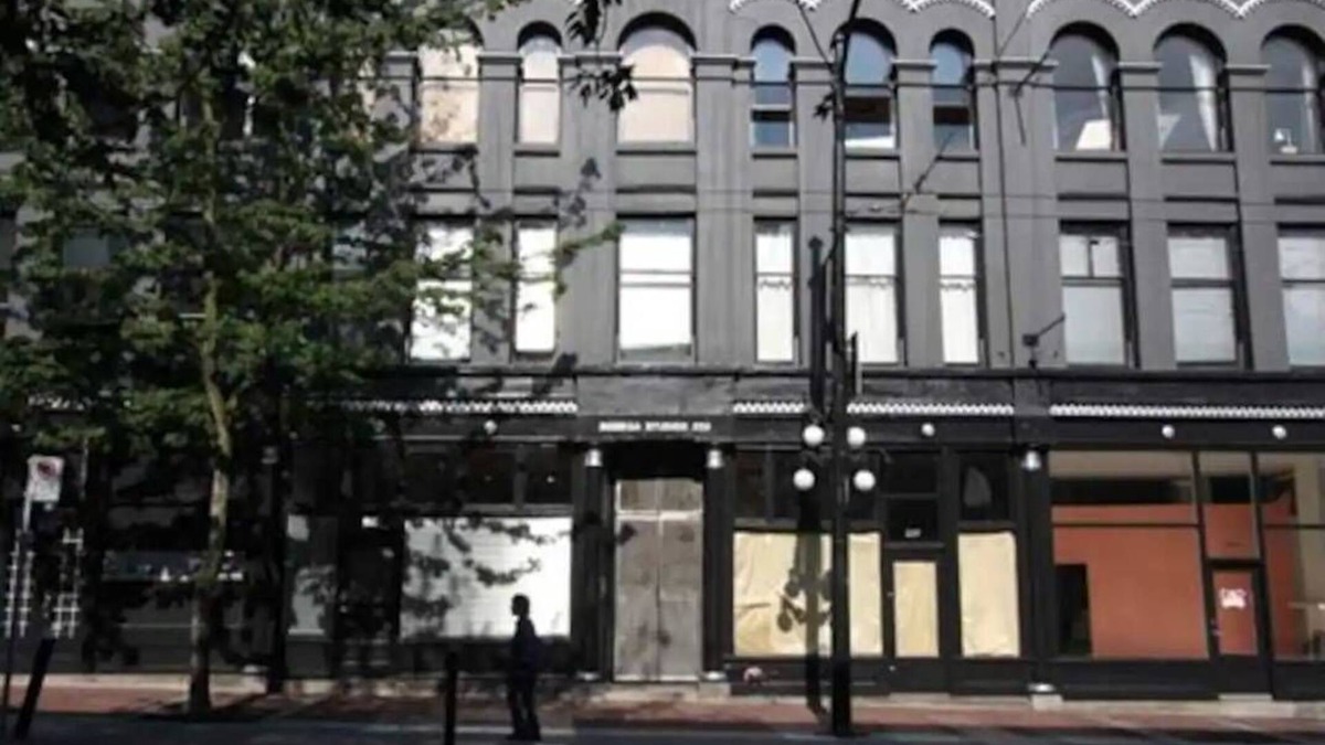 Gastown Condo | Heritage loft in the heart of Gastown in Downtown Vancouver 24-159962