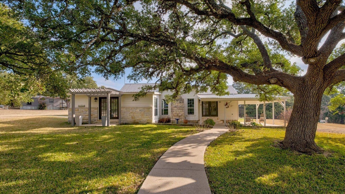 Driftwood Cottage | Heritage Oaks Haus