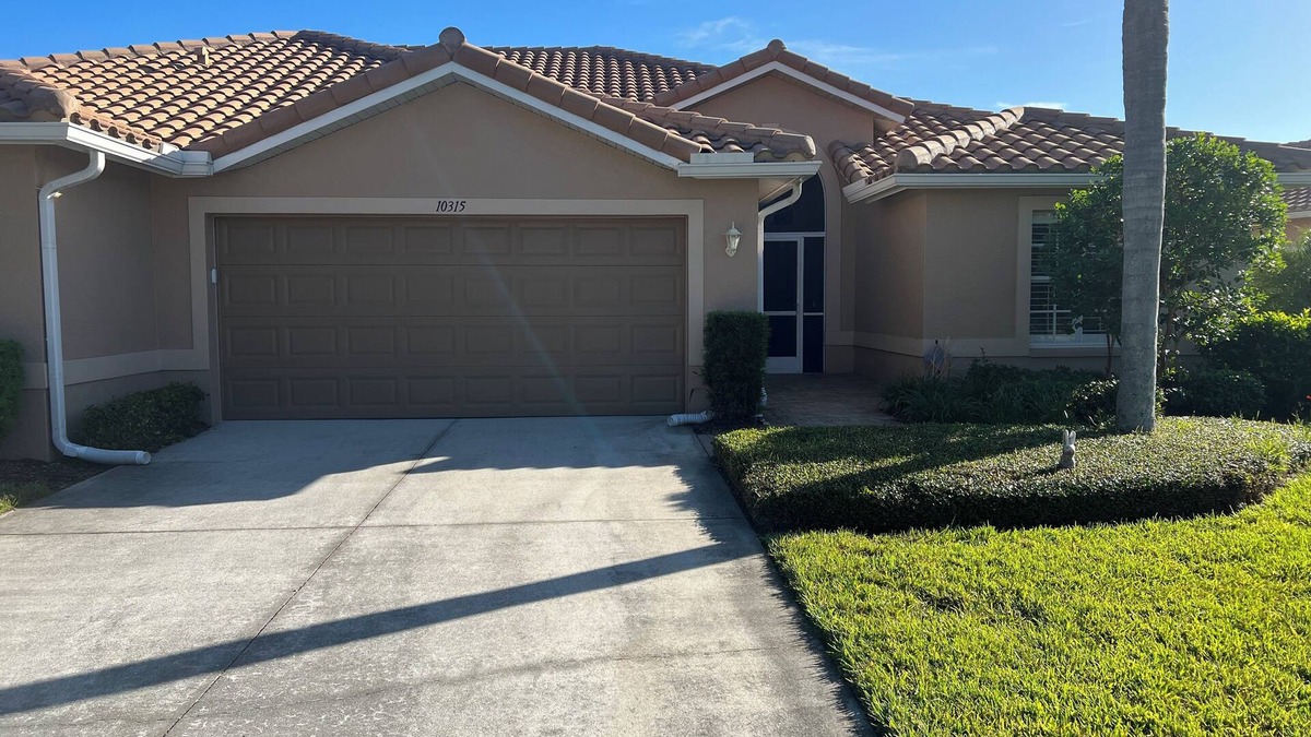 Heritage Palms Villa | HERITAGE PALMS-Updated, 3BR, 2BA. GOLF, POOLS, PICKLEBALL, TENNIS, BOCCE, GATED.