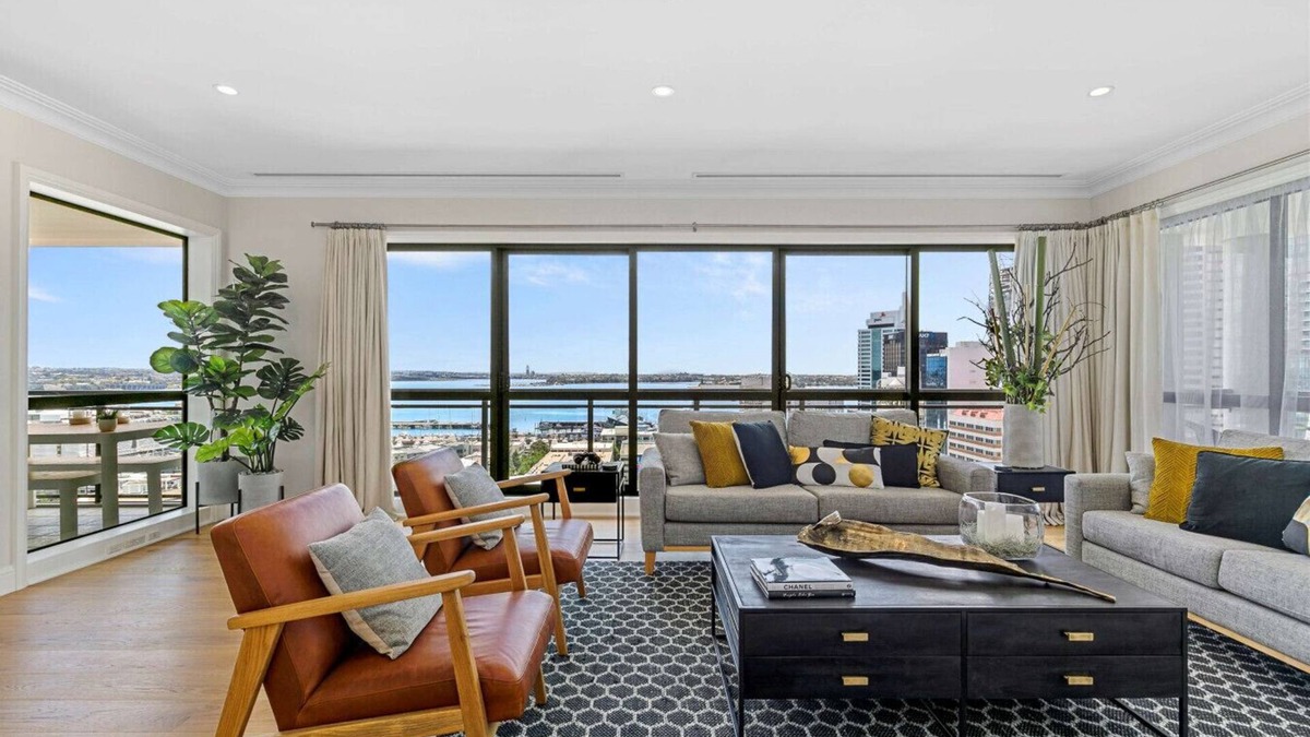 Auckland Central Business District Apartment | Heritage Penthouse with Rooftop Pool & Balcony