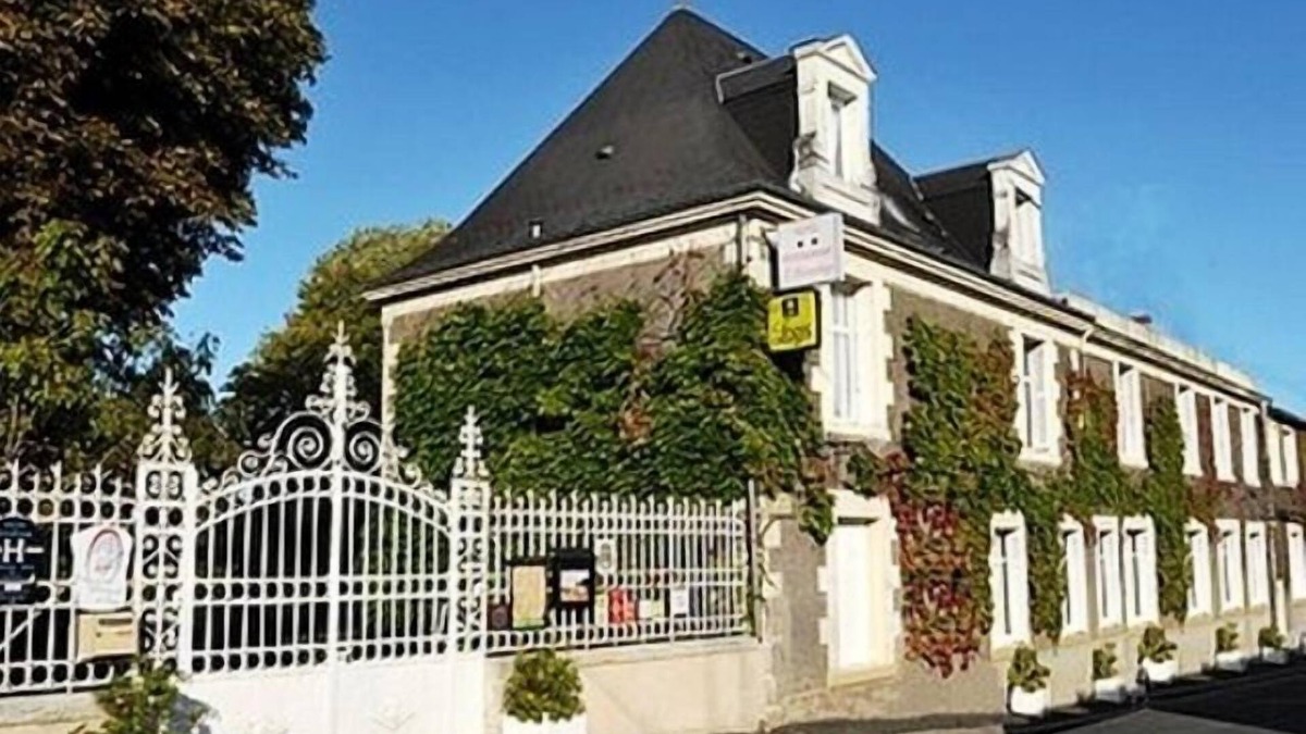 Buzancais Hotel | Hermitage