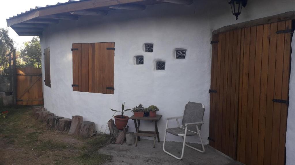 Marindia House | Hermosa casa de barro llena de magia y naturaleza.