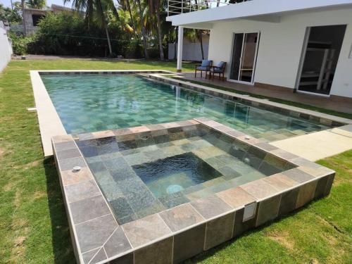 Puerto Quetzal House | Hermosa Casa de Playa
