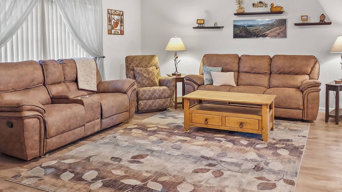 Montrose House | Hermosa Haven Central Location