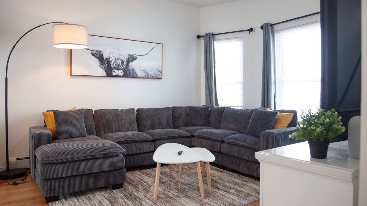 Geneva House | Heron Hideaway Game Room + Walk to HWS & Lake