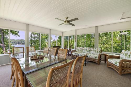 Wilkesboro House | Heron Hideaway