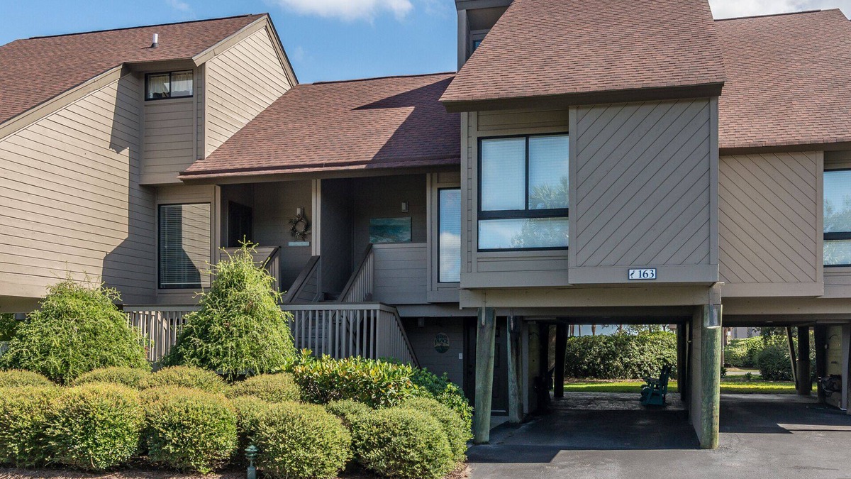 Litchfield by the Sea Condo | Heron Marsh 62 Beautiful unit in Litchfield by the Sea