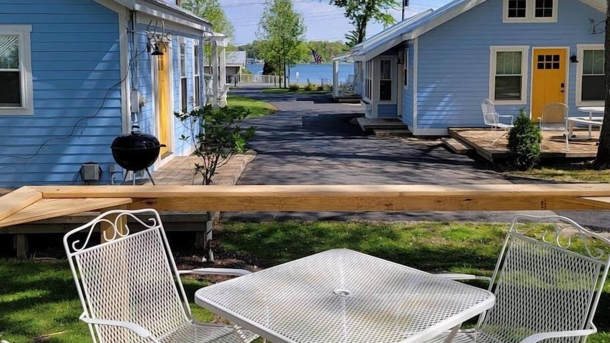 Paw Paw Lake Cottage | Heron's Nest I Paw Paw Lake Cottages I The UP #6