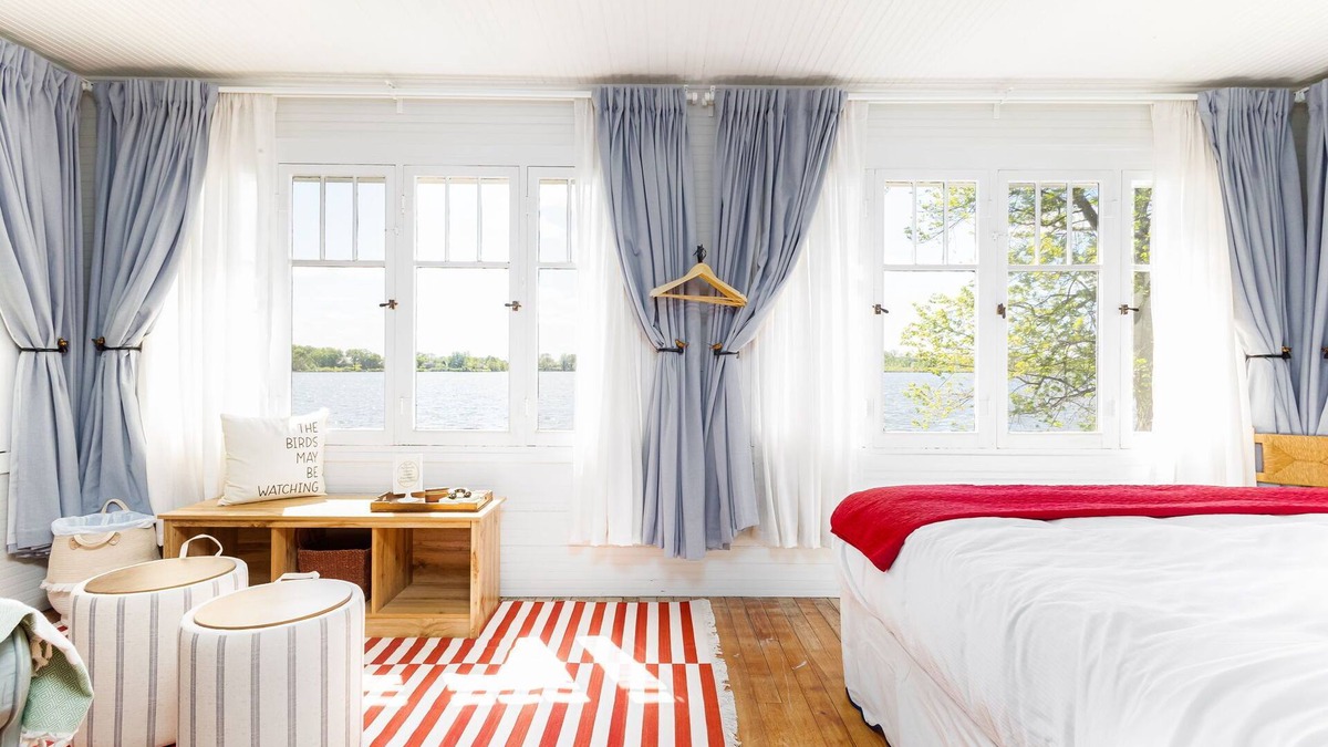 Shipshewana House | Herons Perch: Peaceful Lakefront Cottage in Shipshewana close to all the fun!