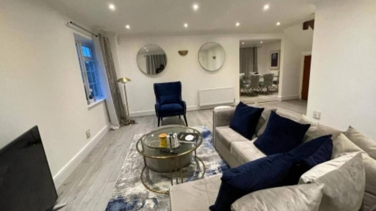 Waltham Cross House | Hertfordshire 4bed