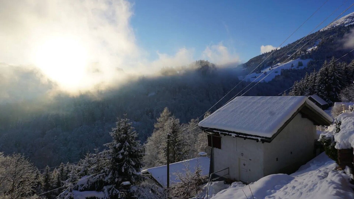 Sevelen Ski Chalet | Herzli-chalet mit Hotpot in den Schweizer Bergen
