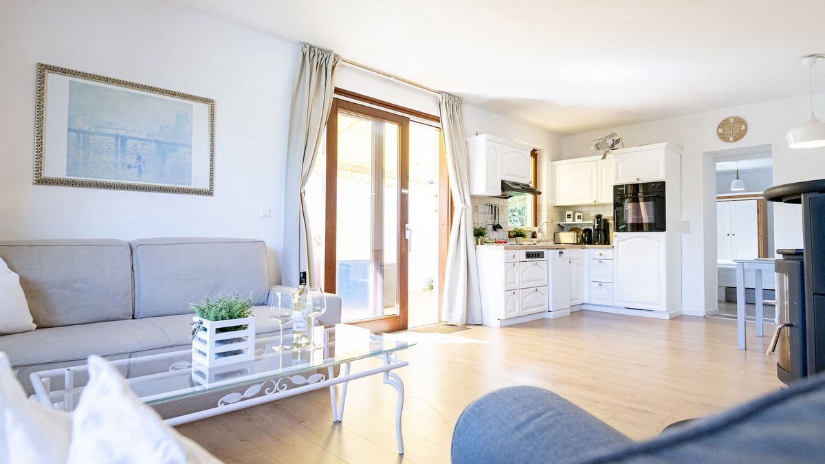 Oeverdiek Apartment | Herzlich Willkommen in der "freundschaft"