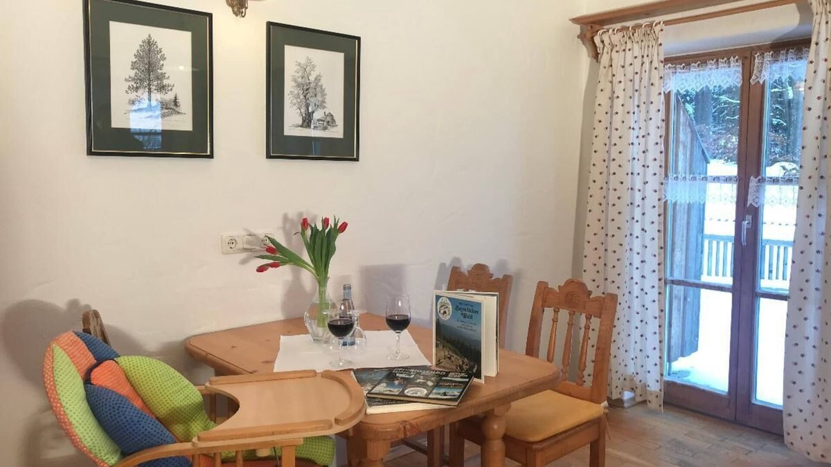 Segeten Apartment | Hessenstein vacation apartment with balcony and view of the countryside
