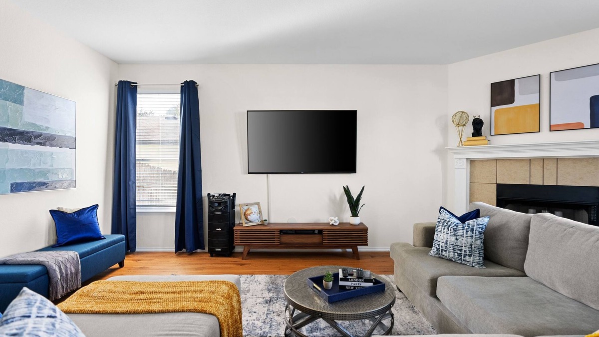 Buda House | Hestia: 3BR/2.5BA Near I-35 & Local Attractions