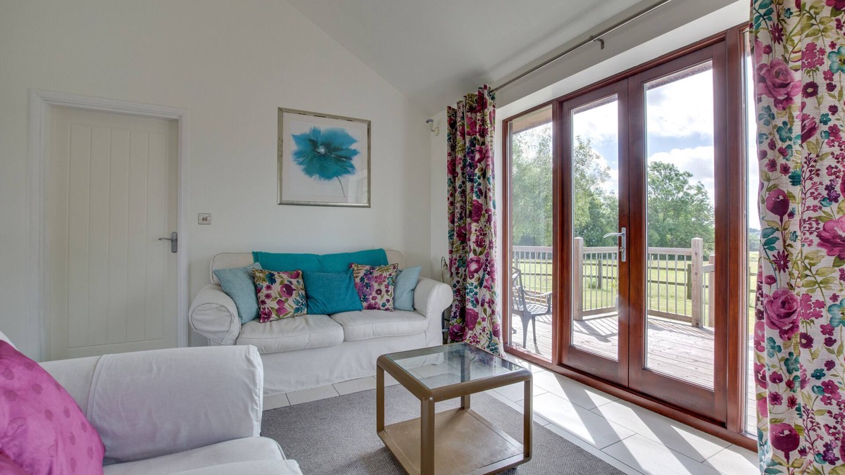 Ewhurst Green House | Hexden Lea - One Bedroom House, Sleeps 2