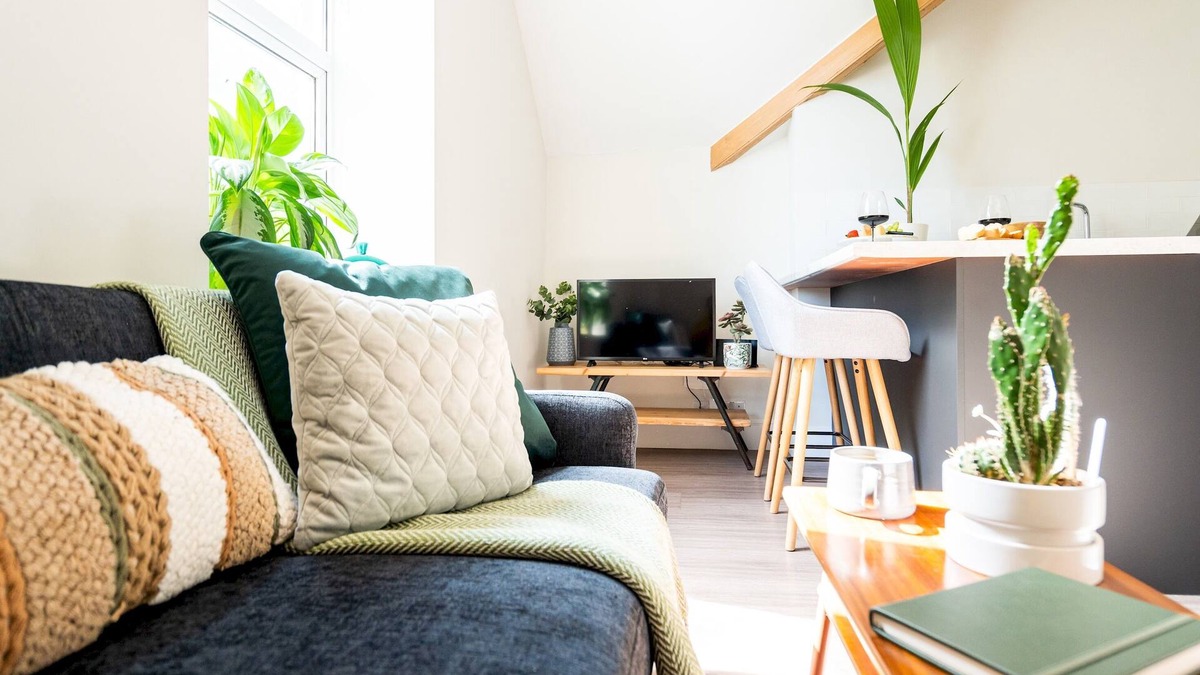 Adamsdown Apartment | HG Collection - 2 Bedroom Apartment in Cardiff City Centre