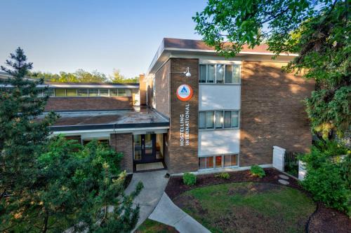 Whyte ave Hostel | HI Edmonton - Hostel