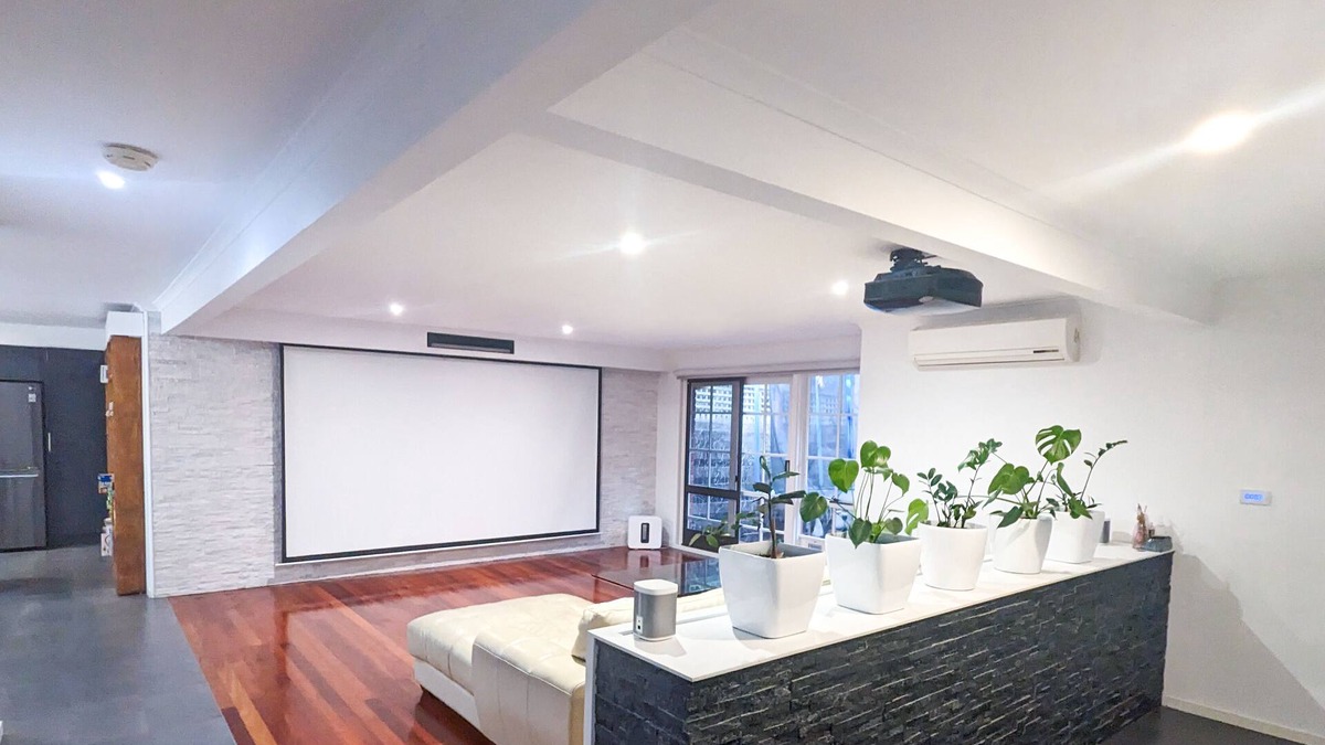Carnegie House | Hi-Tech Hideaway with Surprises.