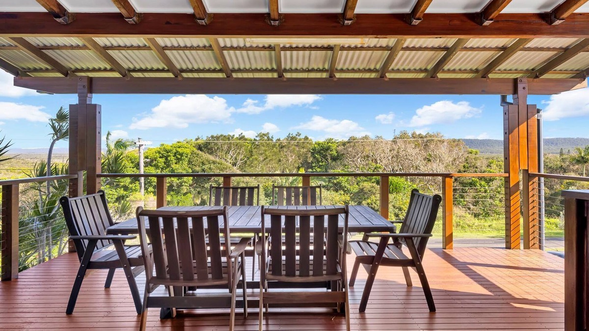 Brooms Head House | Hibiscus Dreaming - Brooms Head Village Location