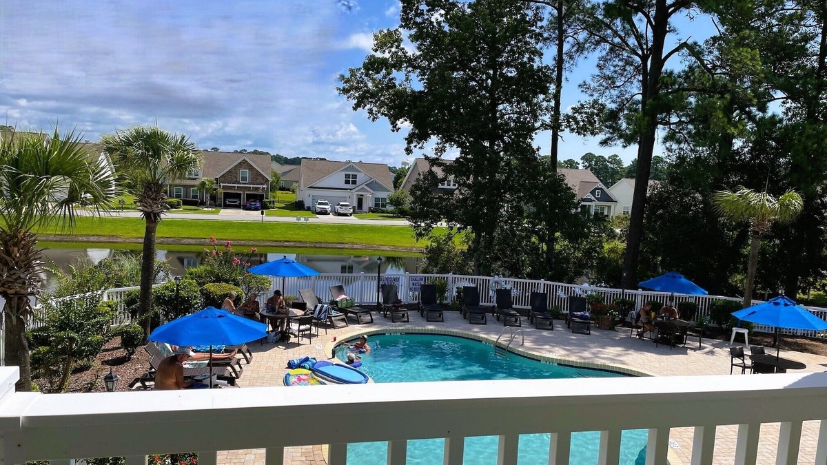 Little River Condo | HIBISCUS HAVEN - Little River - Cute 2B/2B Condo w Pool - 90+ Day Midterm Rental