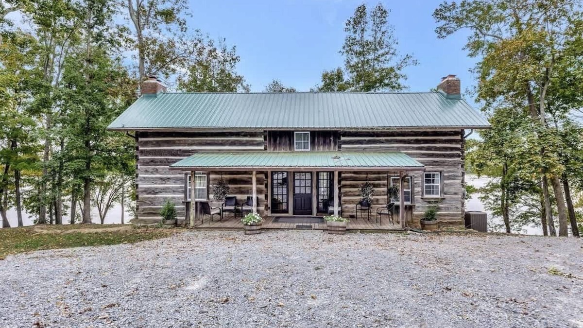 Cadiz Cabin | Hickory Haven – Lake Getaway + Private Dock