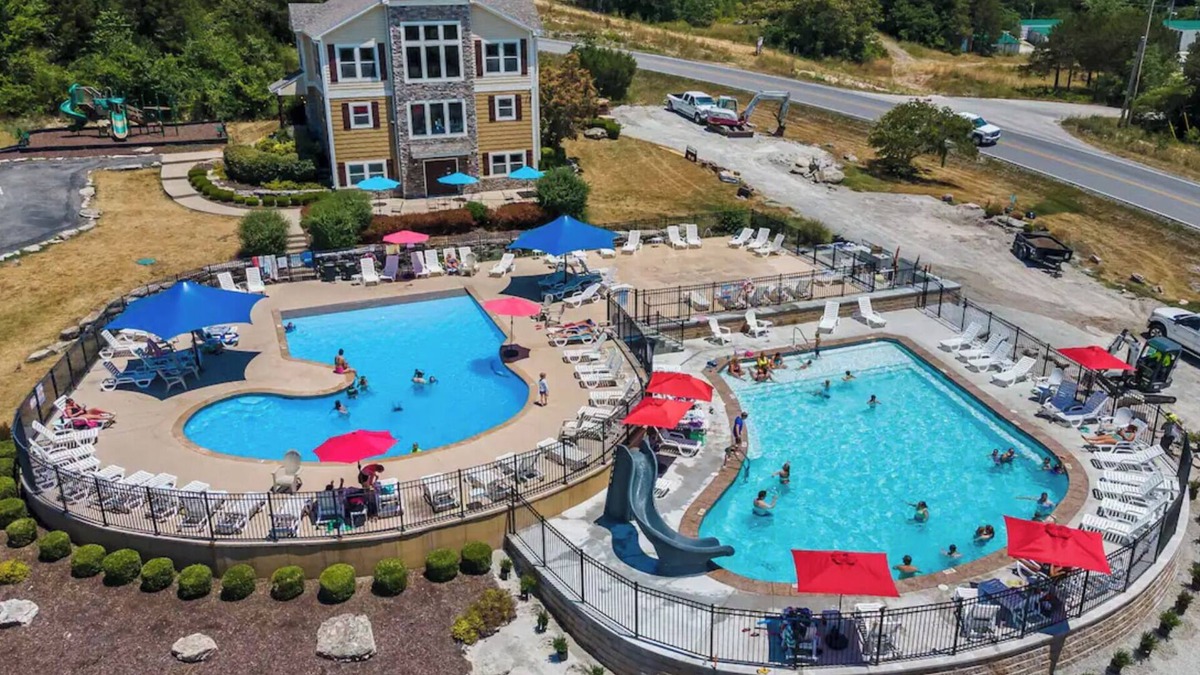 Hollister Cabin | Hickory Hideaway - Communal Pool Access