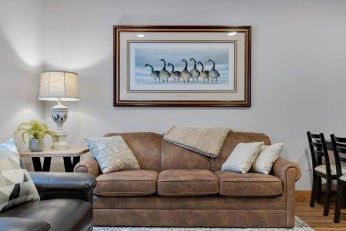 Berlin Apartment | Hickory Suite - Main Street Lodge in Berlin