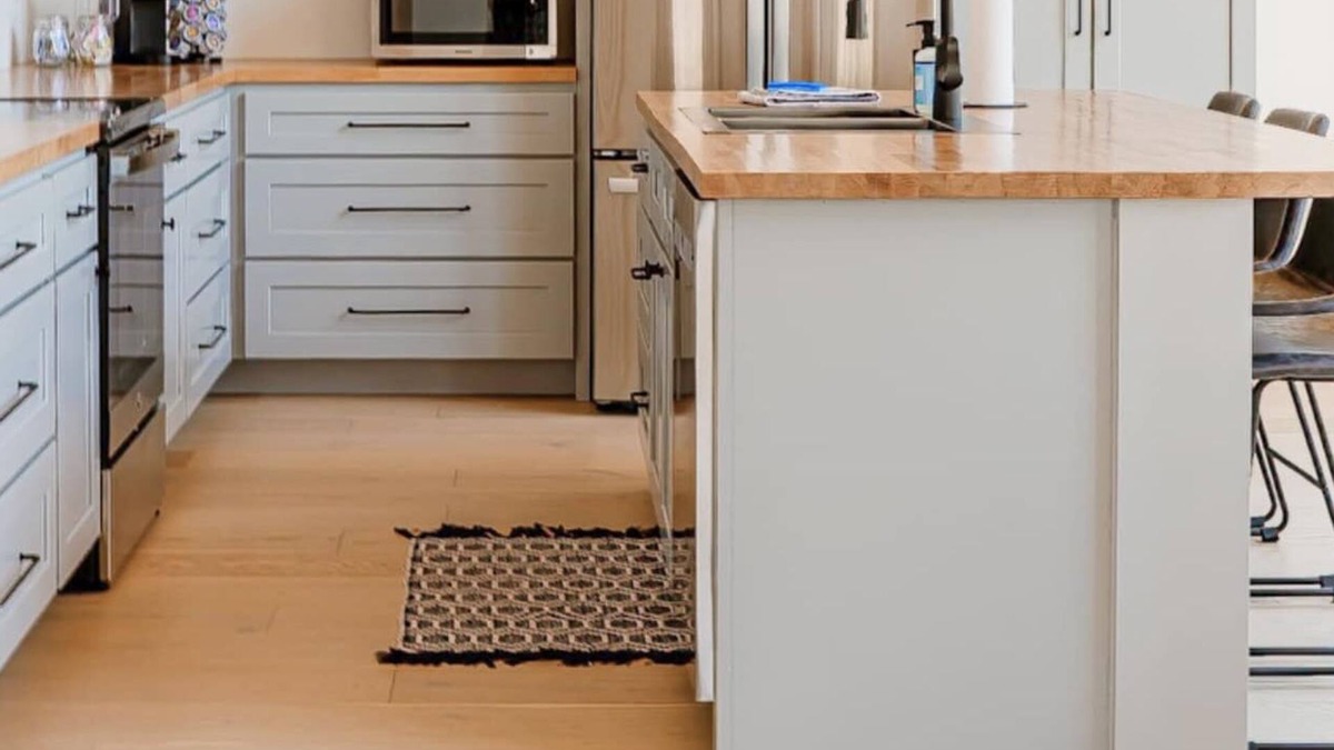 Berrien Springs House | Hidden Arbor House - newly renovated retreat!