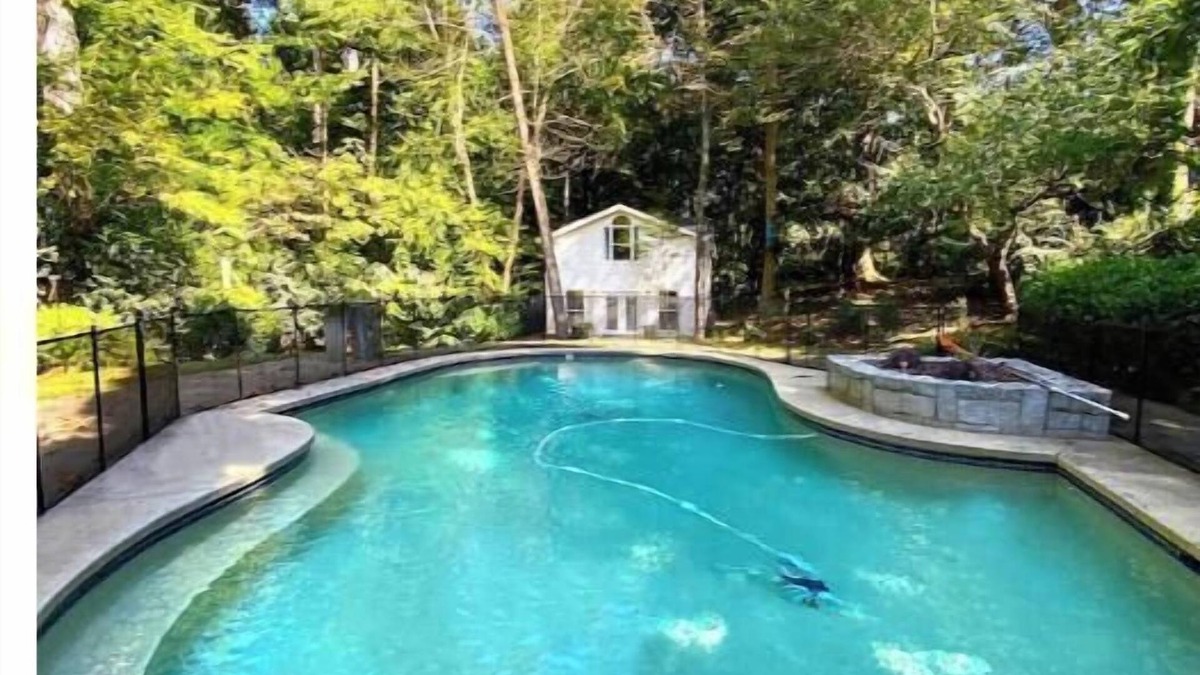 Buckhead House | Hidden Chastain Getaway With Heated Poolnn